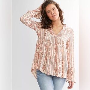 Sterling & Stitch Bohemian Style Geometric Tiered Split neck Top size large